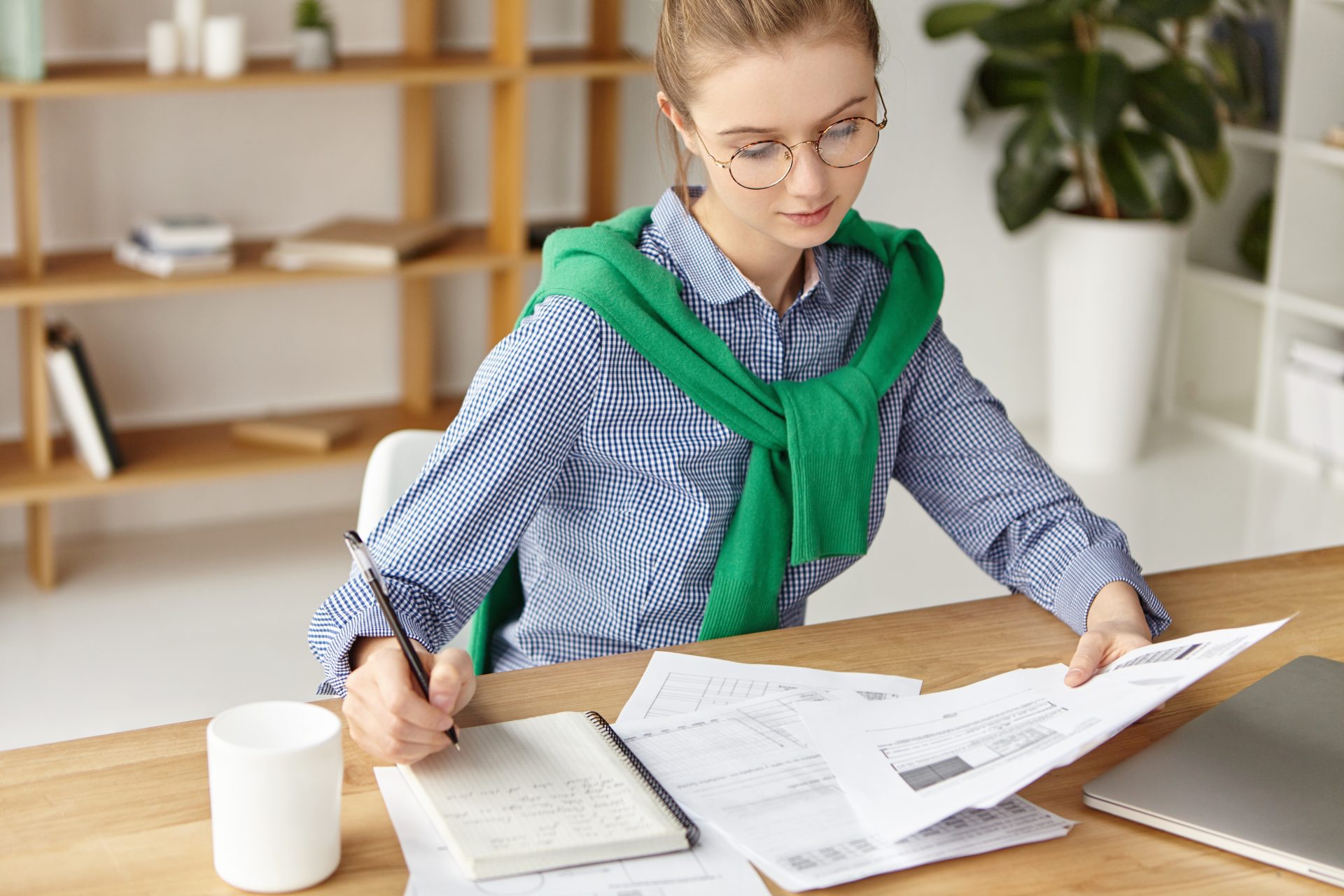 beautiful-woman-dressed-formally-office-writing